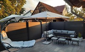 Ganzes Tiny House Thüringer Ruhe mit großem Garten nahe Rennsteig